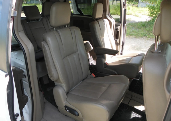 Chrysler Town &amp; Country cena 46500 przebieg: 281000, rok produkcji 2012 z Kraków małe 92